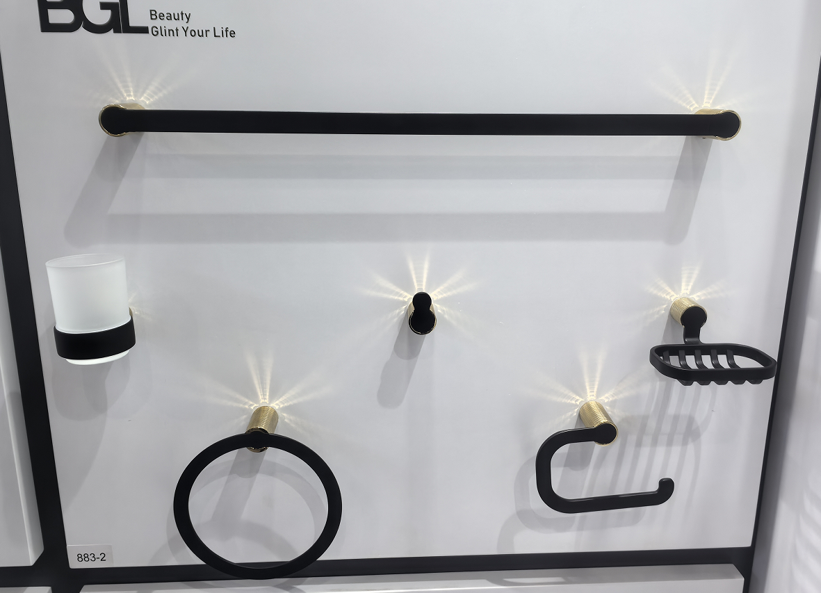 JUEGO DE ACCESORIO DE BAÑO BLACK GOLD 6 PZA